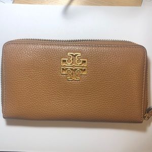 Tory Burch wallet